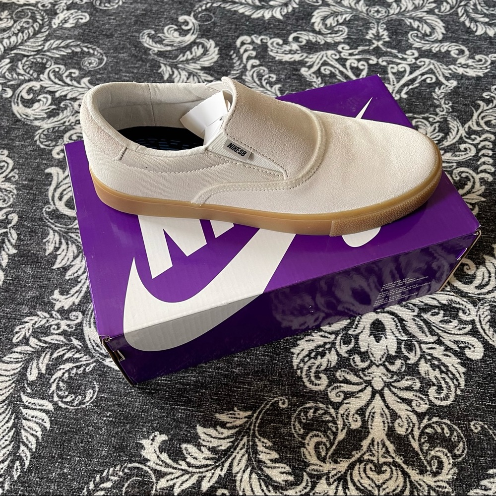 NEW IN BOX Nike SB Zoom Verona Slip